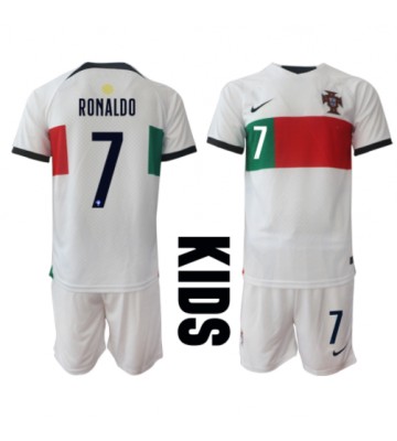 Portugalia Cristiano Ronaldo #7 Koszulka Wyjazdowych Dziecięca MŚ 2022 Krótki Rękaw (+ Krótkie spodenki)